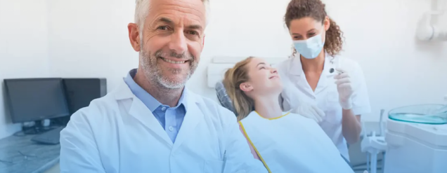 Aposentadoria para dentistas: por que começar a usar um software odontológico agora?