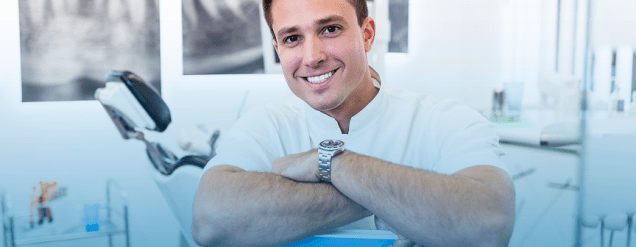 Quanto fatura uma clínica odontológica: entenda a média, os fatores que influenciam e como aumentar os resultados