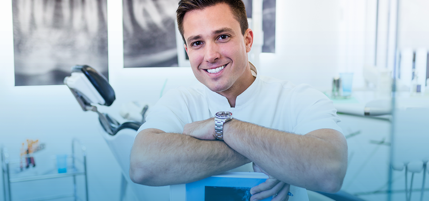 Quanto fatura uma clínica odontológica