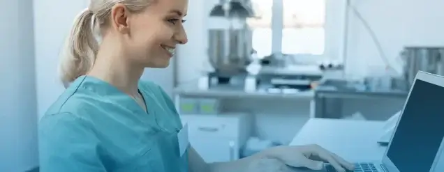 Monetização de conteúdo odontológico: como transformar conhecimento em cursos e mentorias